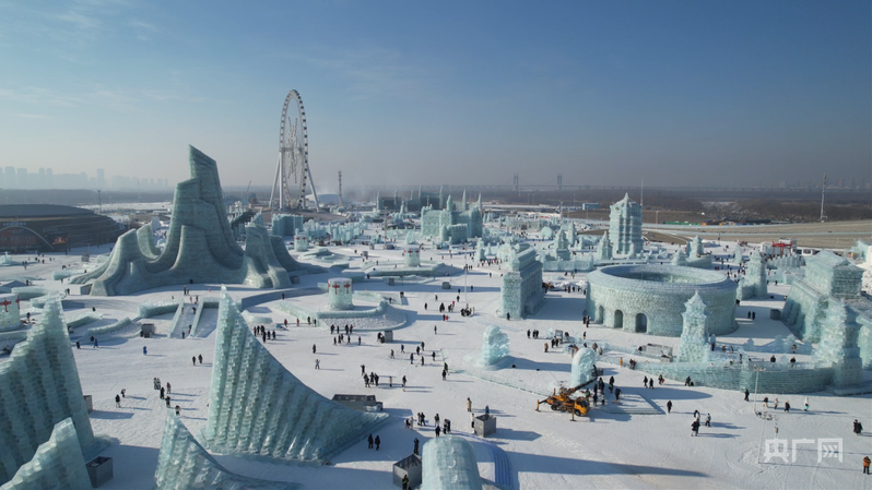冰天雪地迎客来！第二十七届哈尔滨冰雪大世界开园啦！