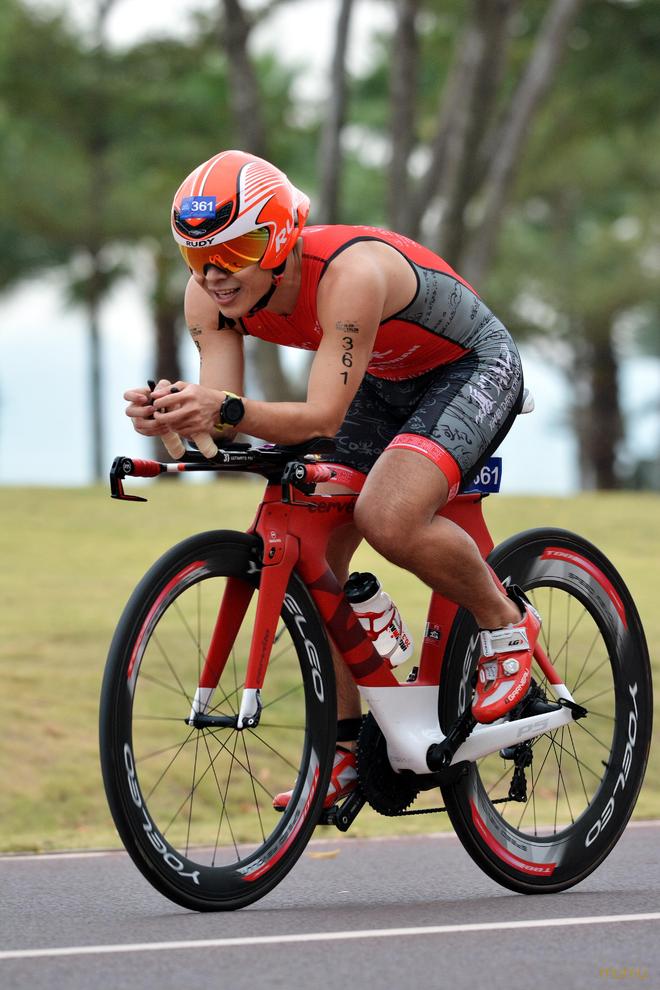 参加铁人三项有哪些装备是必不可少的？