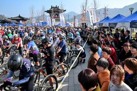 破风追逐“骑”开得胜丨社发杯 云上竞速2025汇溪瓜车(Gravel bike)挑战赛圆满落幕！(图2)