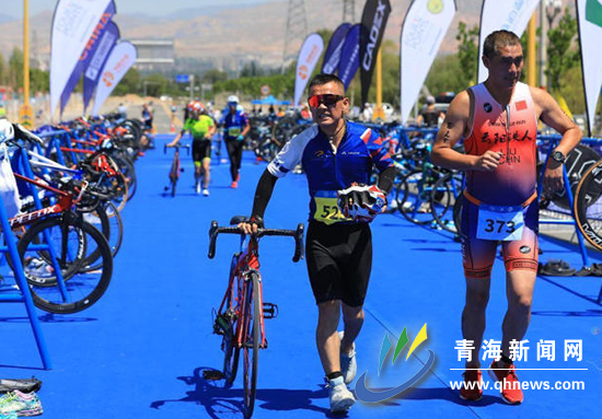 中国·嘉峪关第十六届国际铁人三项赛7月5日在嘉峪关市鸣枪开赛(图1)