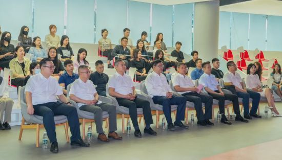 长春市体育局与厦门文广体育签署马拉松赛事运营合作协议(图1)