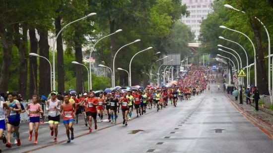 长春市体育局与厦门文广体育签署马拉松赛事运营合作协议(图5)