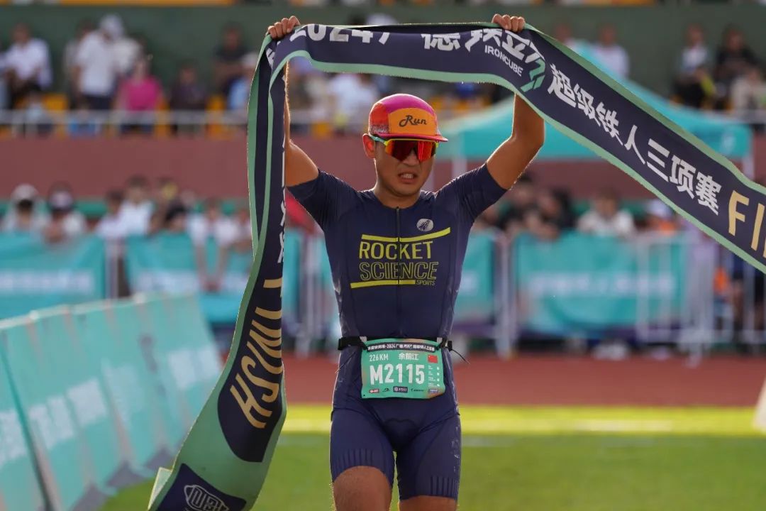 铁人三项赛：瓜州再掀全民健身热潮文化与体育的完美融合！