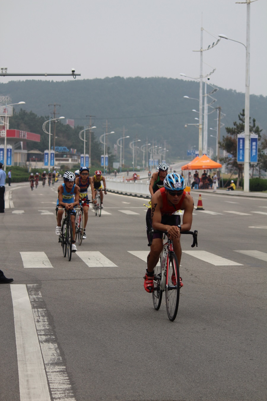 “云南十一罗汉”扛起高原残疾人铁三大旗(图1)