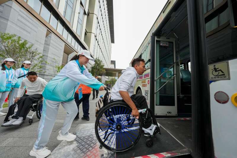 挥洒汗水 让梦想绽放(图2)