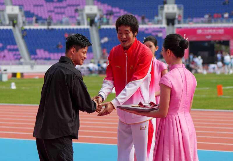 挥洒汗水 让梦想绽放(图3)