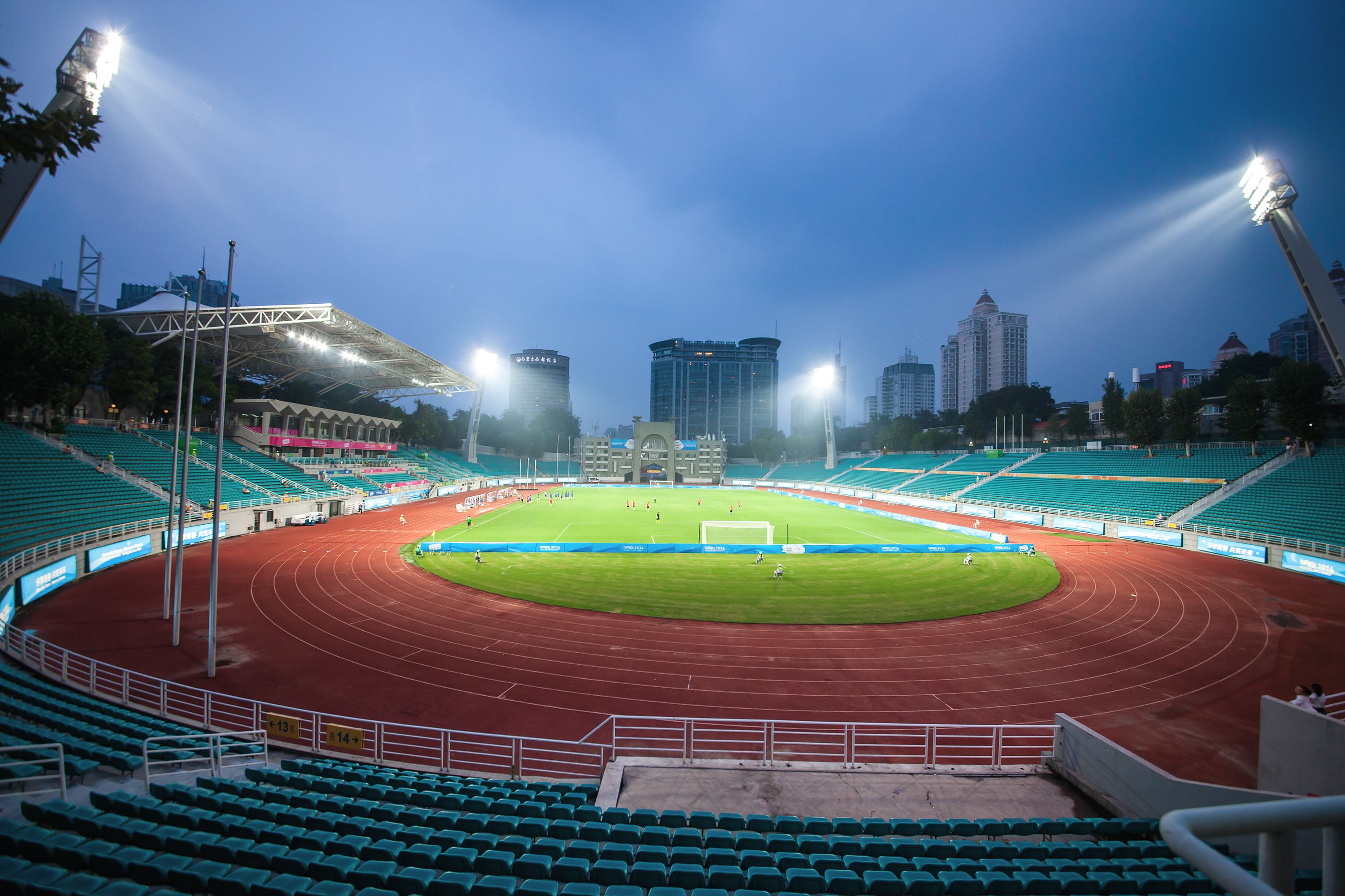 拓展冰雪体育消费场景(图1)