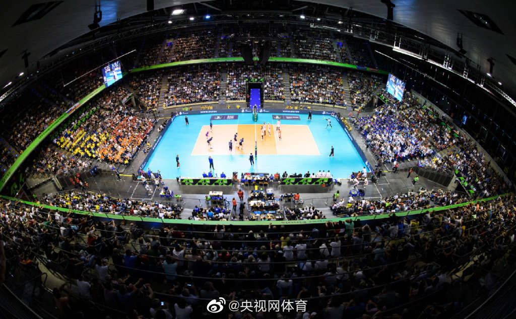 好评中国丨流量变增量 赛事背后的经济密码(图1)