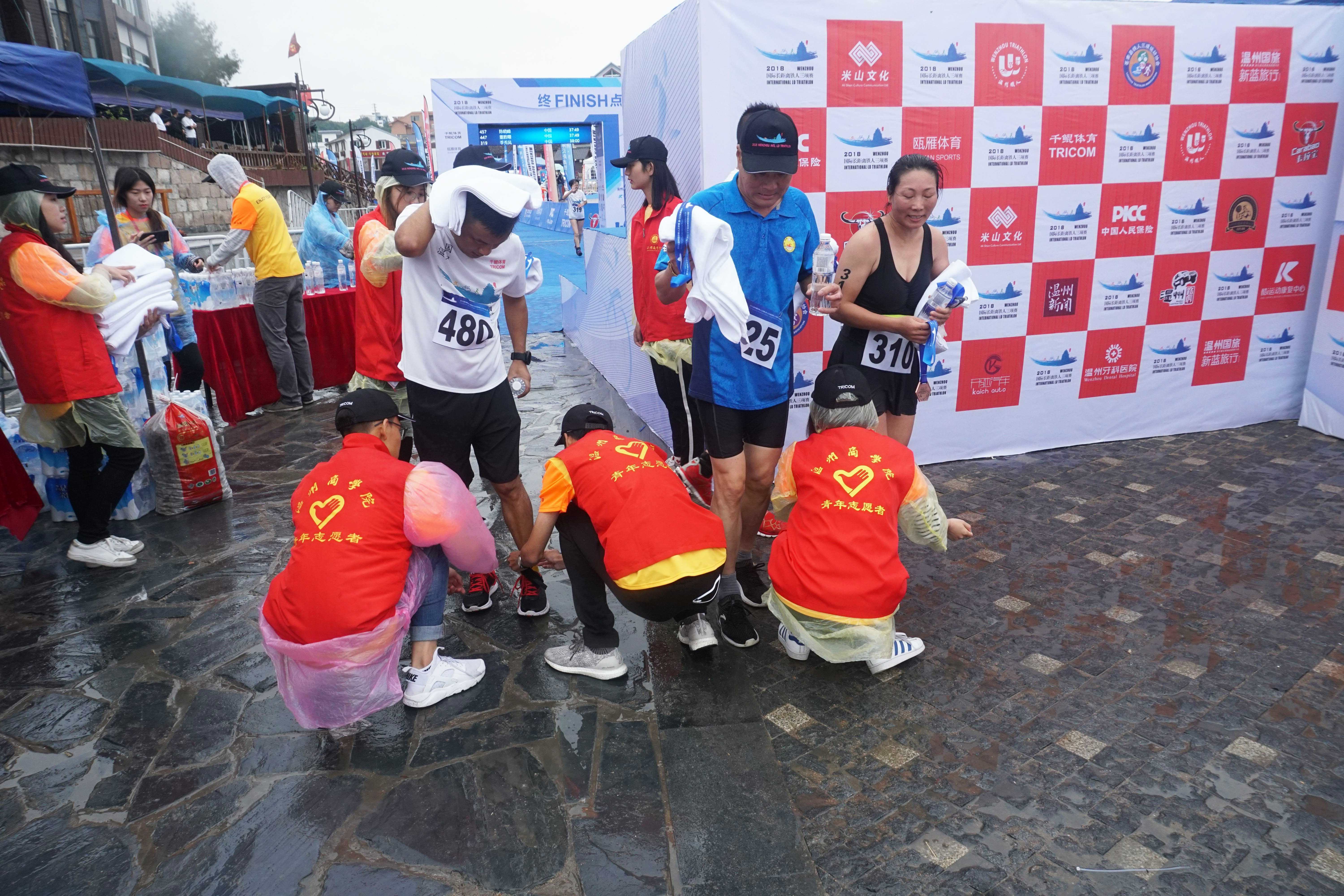 云南小将李岩松斩获2026年铁人三项亚洲杯赛青年组冠军(图1)