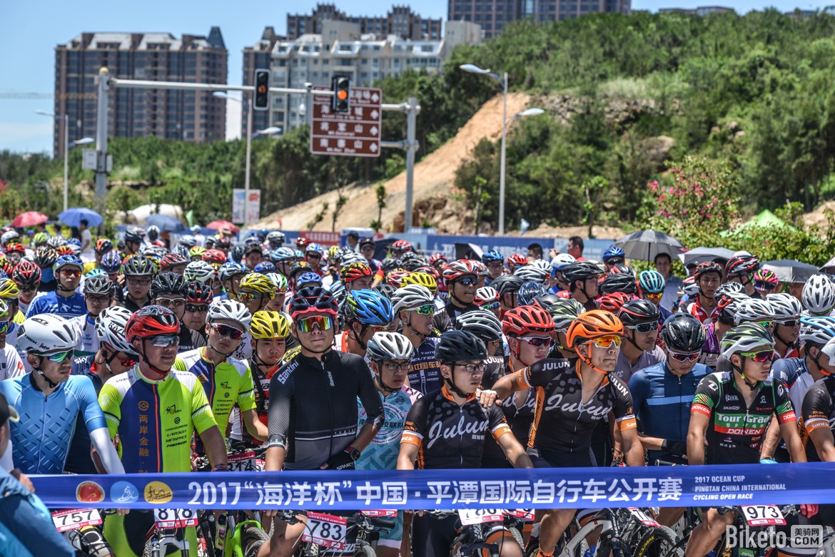 2月24日视觉中国跌999%招商体育文化休闲股票A基金重仓该股(图1)