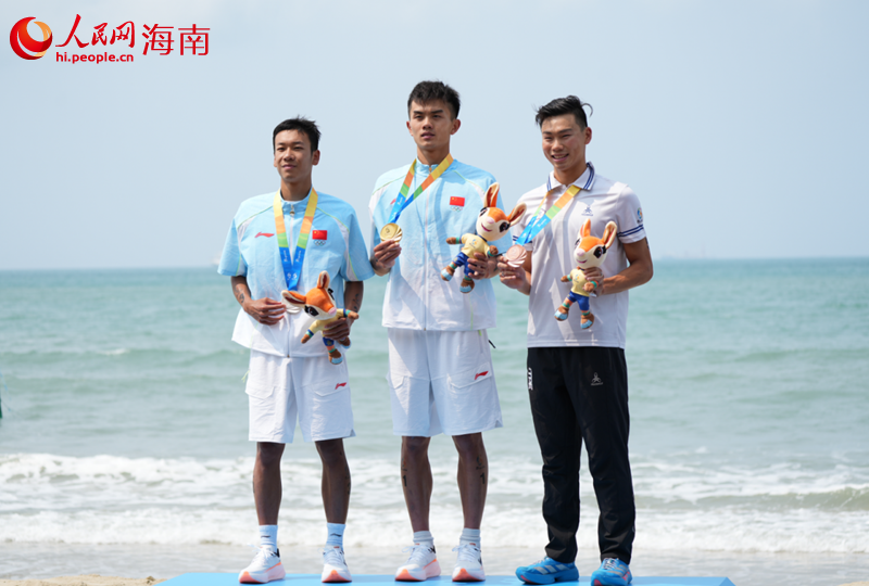 三亚亚沙会特写：“铁人”夺“首金”(图1)